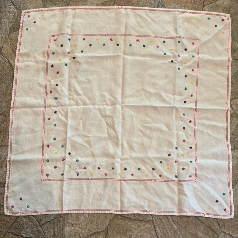 Tablecloth Vintage Embroidered Small White Tablecloth with Colorful Accents